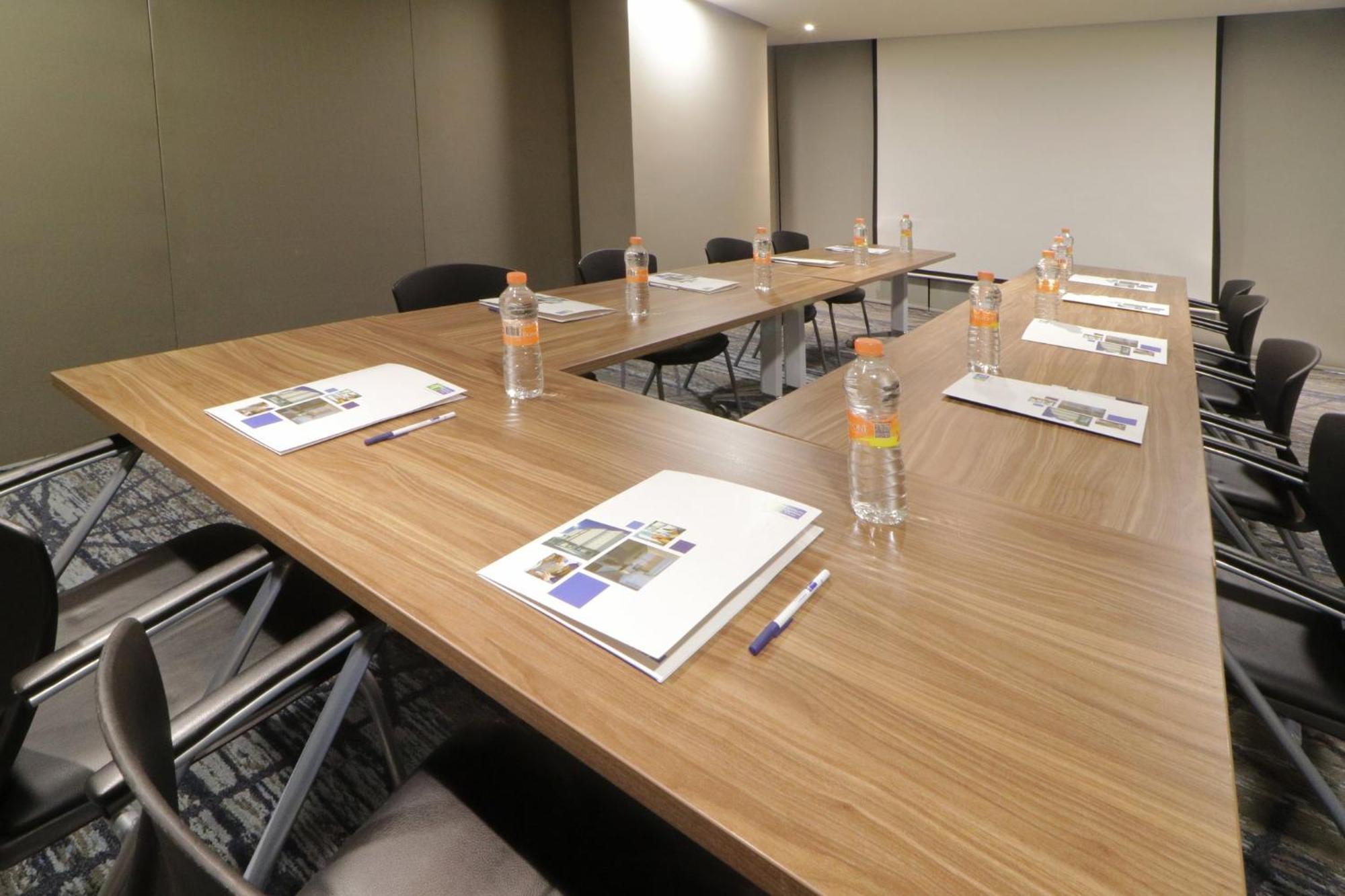 Holiday Inn Express & Suites Monterrey Valle By Ihg San Pedro Garza Garcia Экстерьер фото