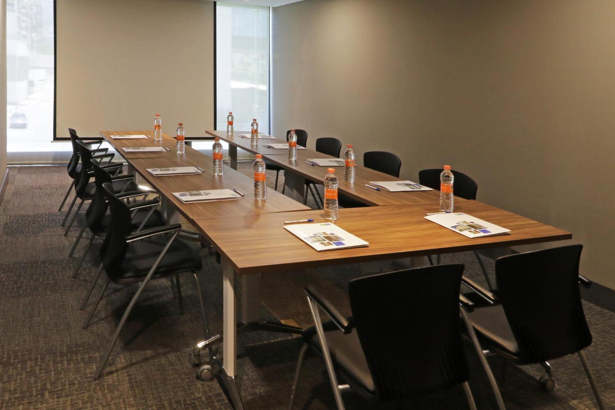 Holiday Inn Express & Suites Monterrey Valle By Ihg San Pedro Garza Garcia Экстерьер фото