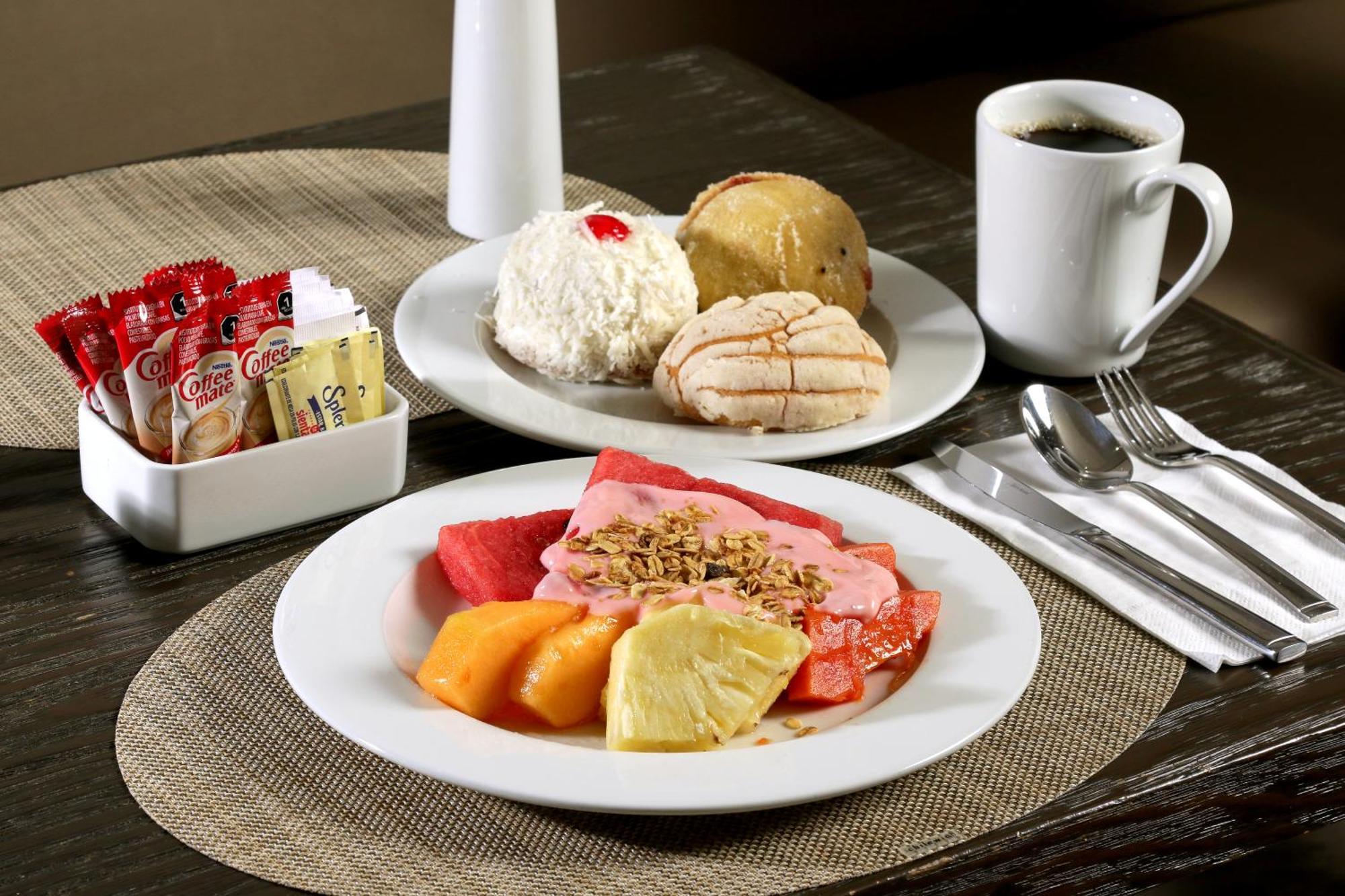 Holiday Inn Express & Suites Monterrey Valle By Ihg San Pedro Garza Garcia Экстерьер фото