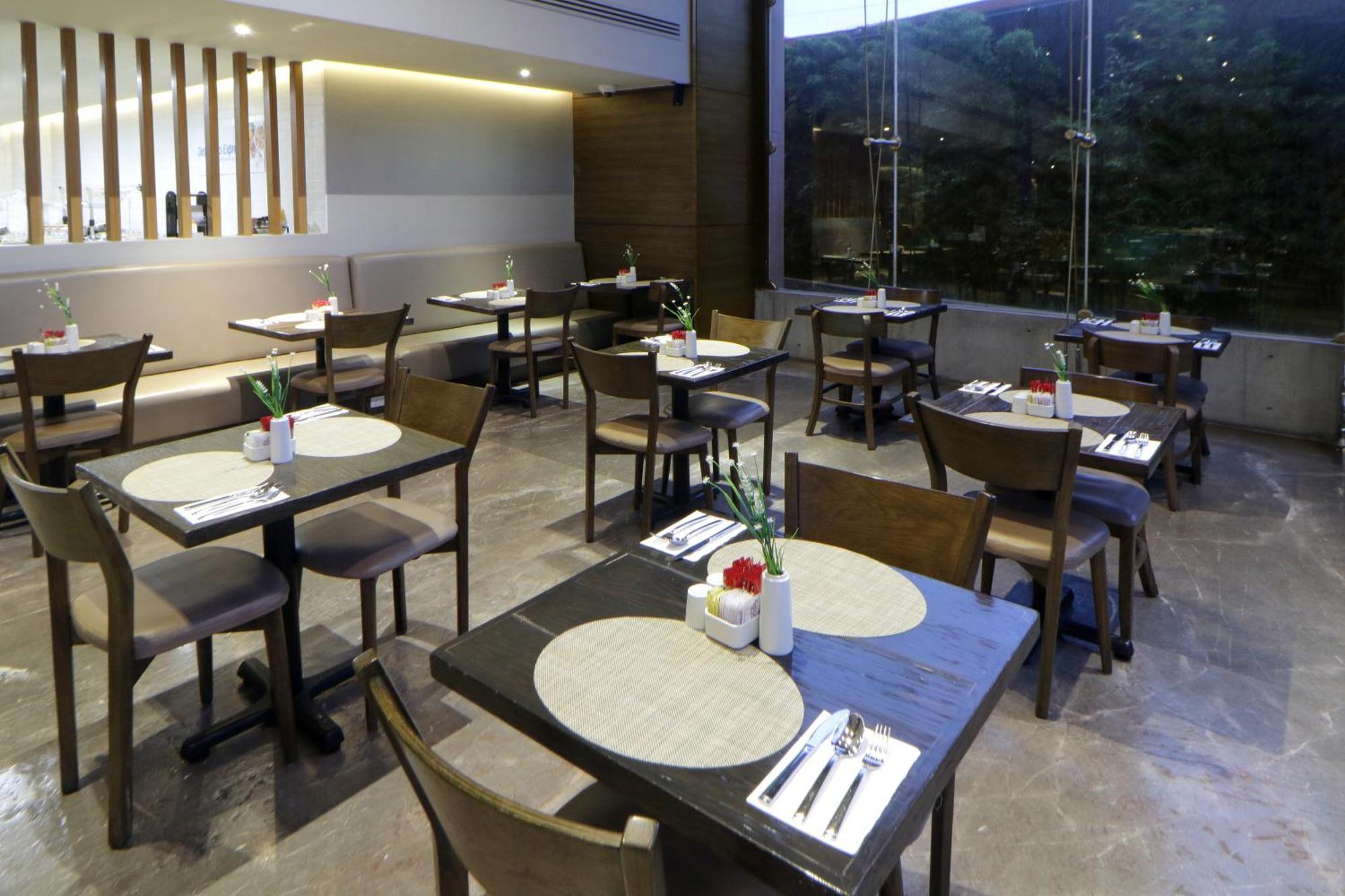 Holiday Inn Express & Suites Monterrey Valle By Ihg San Pedro Garza Garcia Экстерьер фото